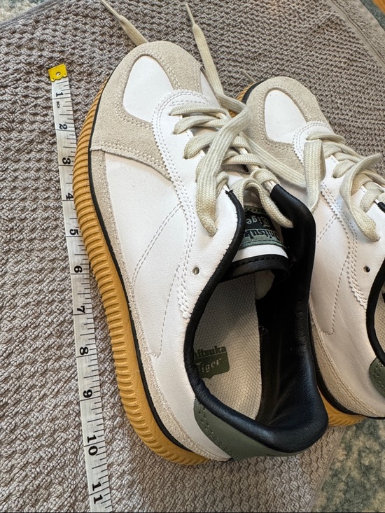 Onitsuka Tiger Women’s White, Tan, Black & Green Platform Sneaker. DELECITY